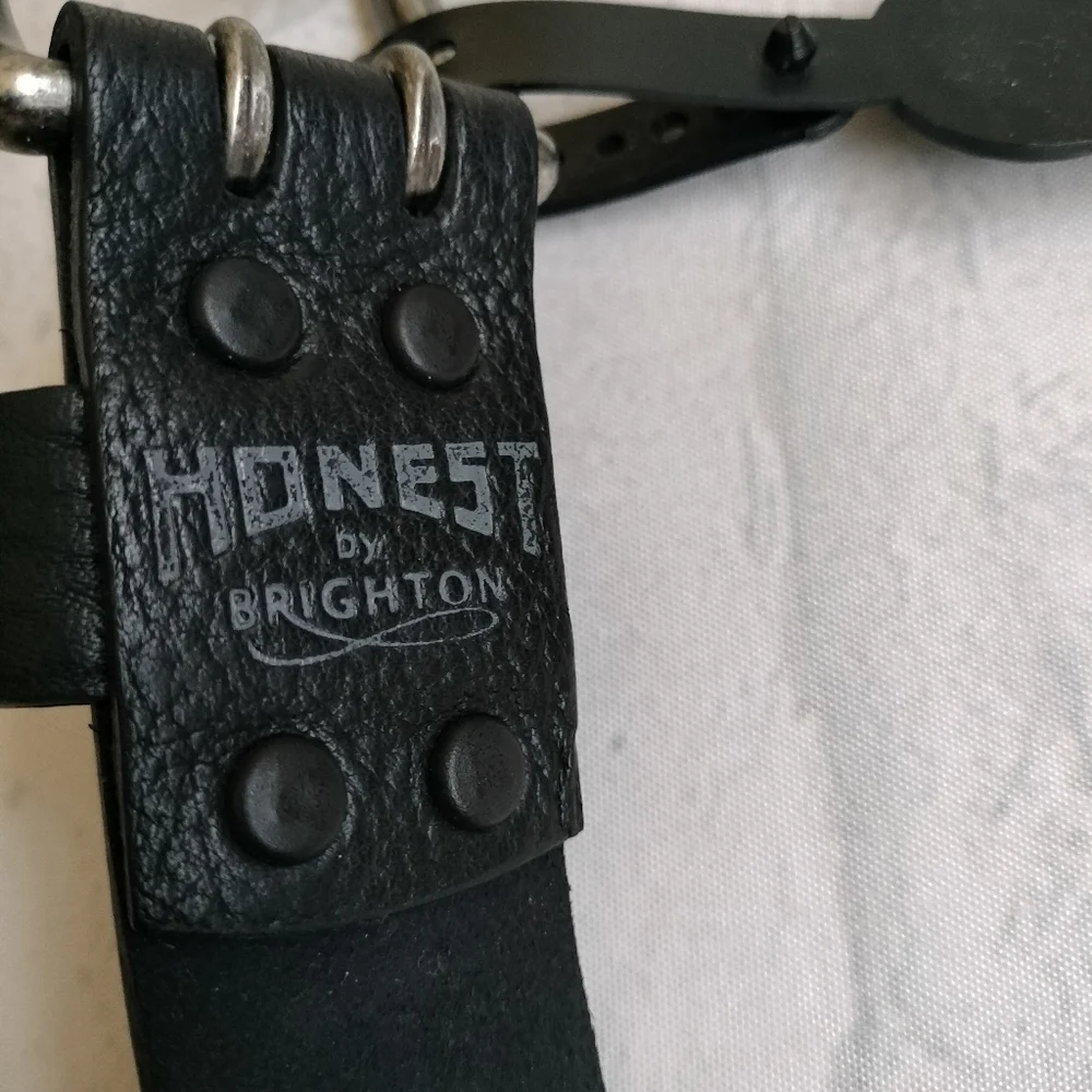 Brighton  Honest  Sz 34 Men's Black Hand Tooled Studded Leather Belt M70743 TAG